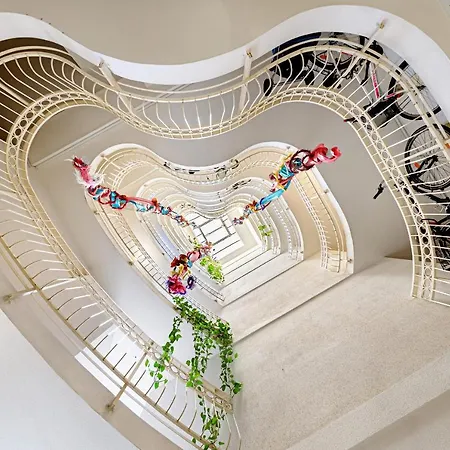 Апартаменты Roof Top Charming Francis Square *